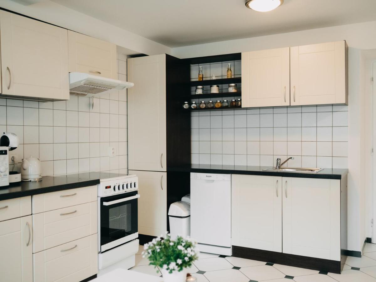 Vila Na Landeku ออสตราวา ภายนอก รูปภาพ